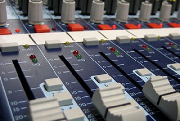 Anatel divulga mais quatro canais para migração AM-FM