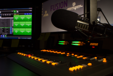 Transformações no dial: panorama das mudanças nas emissoras de rádio em novembro