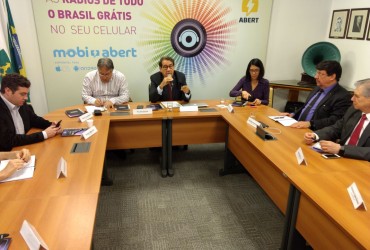 WORKSHOP DISCUTE EFEITOS DA MODERNIZAÇÃO TRABALHISTA NO SETOR DE RÁDIO E TV