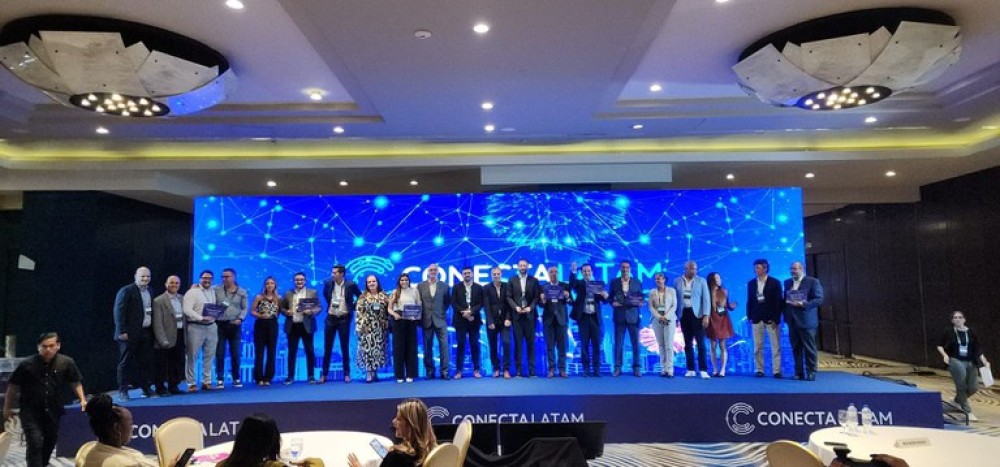 Conecta Latam 2024 elege Anatel como Melhor Reguladora do Ano