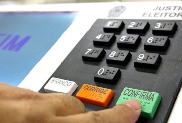 Rádios veiculam última propaganda eleitoral gratuita do segundo turno das eleições no Brasil na sexta-feira (28)