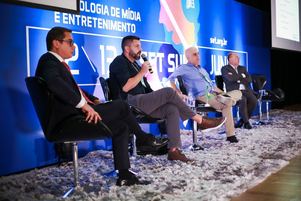 O Rádio é imortal e oferece oportunidades de mercado