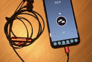 TESTAMOS: FONE QUE LIBERA FM NO IPHONE CONTA COM FM ESTENDIDO E BOA SELETIVIDADE DE SINTONIA