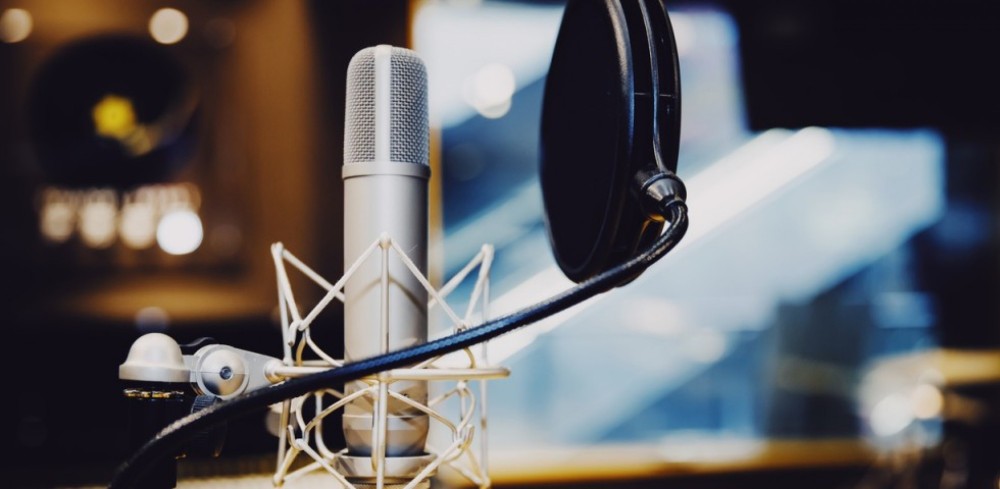 Migração AM-FM, novidades e estreias movimentam os dials em SP, MG, CE e GO