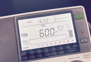 Brasil mantém transmissões ativas na faixa AM; Mudança ocorre na categoria operacional das estações locais