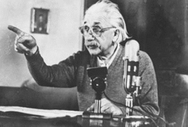 PRIMEIRA EMISSORA DE RÁDIO BRASILEIRA RECEBEU A VISITA DE ALBERT EINSTEIN