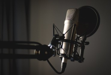 No geral, pesquisas sobre rádio no Google subiram 525% na última semana do primeiro turno das eleições 2024