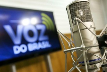 Congresso Nacional homenageia 90 anos da Voz do Brasil com lançamento de selo comemorativo
