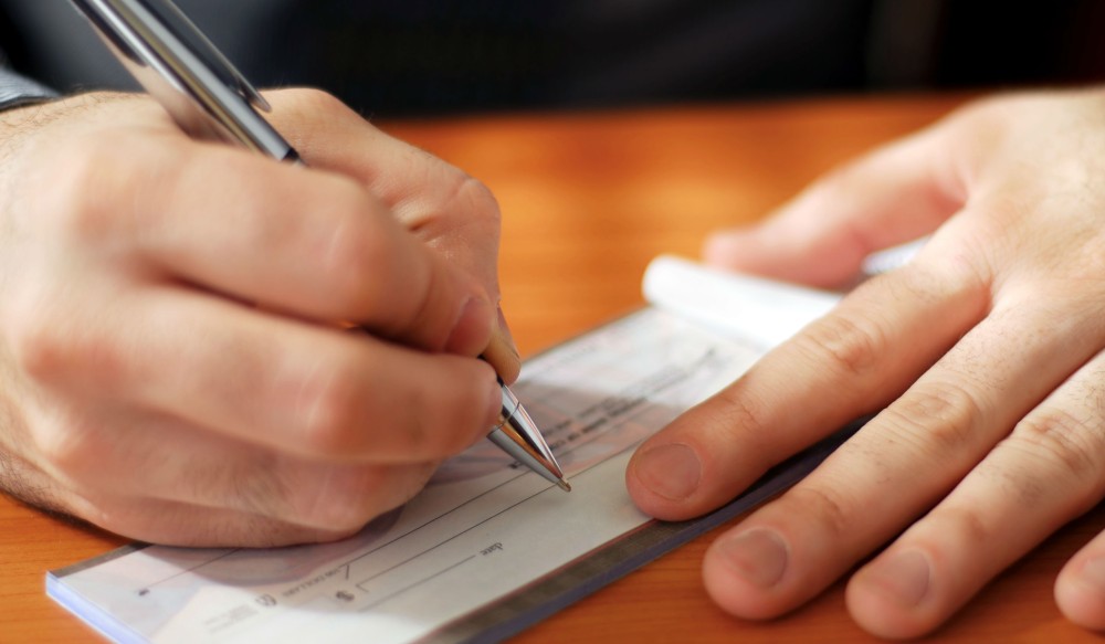 MINICOM E ANATEL AUTUAM 40 EMISSORAS DE R?DIO E TV