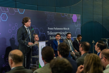 No Congresso Nacional, Frederico de Siqueira Filho fala dos avan&ccedil;os na inclus&atilde;o digital do pa&iacute;s