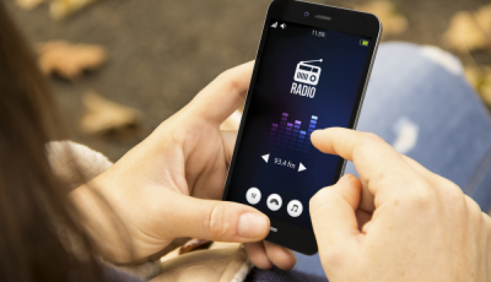 ENTIDADE DOS ESTADOS UNIDOS É A FAVOR DA ATIVAÇÃO DE CHIPS FM EM CELULARES