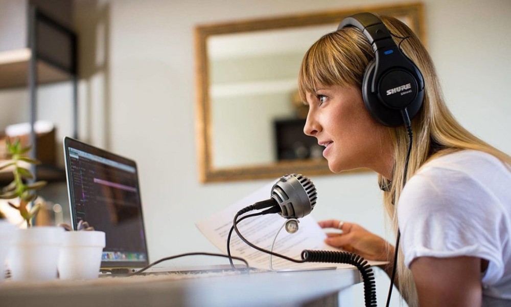 Estudo aponta que anúncios de rádio motivam ações e atraem consumidores mais valiosos para marcas