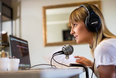 Pesquisa mostra que ouvintes priorizam comunicadores, mantêm escuta diária e valorizam atuação local do rádio