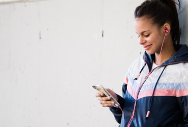 Elifas Gurgel faz campanha por chip de rádio no celular