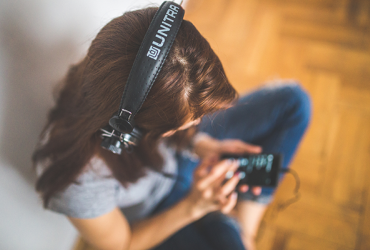 Rádio é o principal meio para descobrir novos artistas e músicas