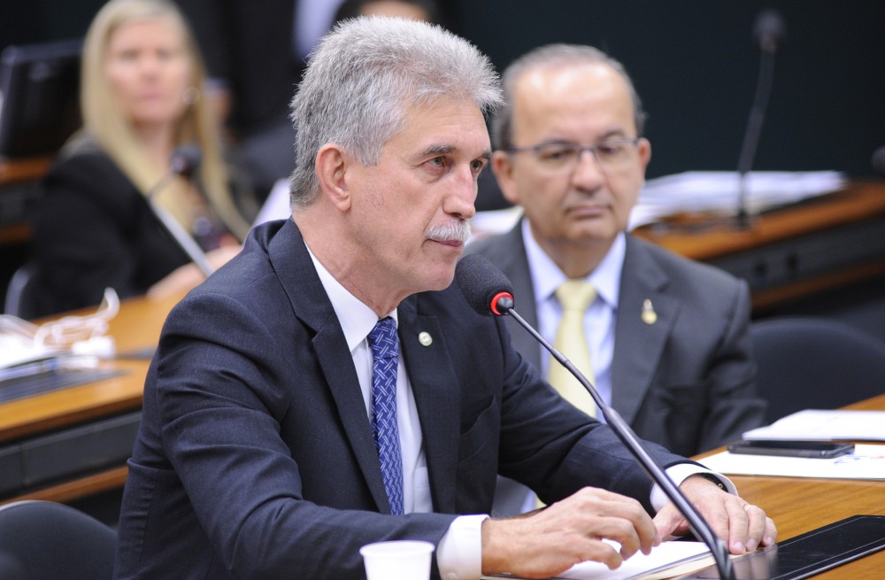 COMISSÃO APROVA PARCELAMENTO DE TAXAS PARA EMISSORAS DE RÁDIO MUDAREM DE POTÊNCIA