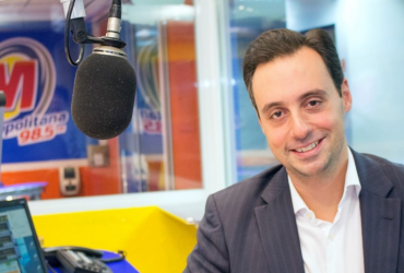 O RÁDIO NA ERA DA INTERNET: COMO TRANSFORMAR AMEAÇAS EM OPORTUNIDADES