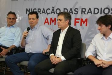 APESAR DOS AVANÇOS TECNOLÓGICOS, RÁDIOS PERMANECEM NO COTIDIANO DO BRASILEIRO