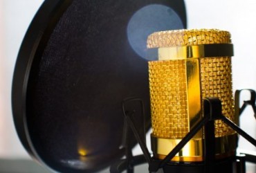 O Rádio Hoje | Estudo da Nielsen aponta que rádio mantém força nos Emirados Árabes Unidos