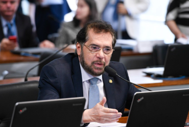 Carteira de radialista como prova de identidade é aprovada por comissão da Câmara 