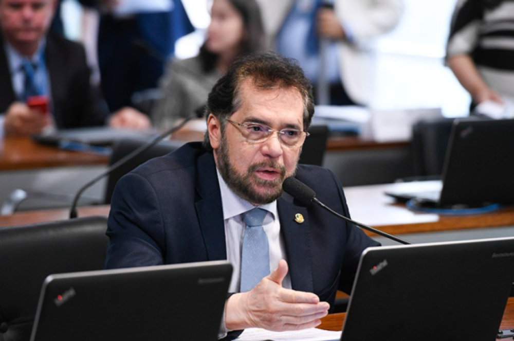 Carteira de radialista como prova de identidade é aprovada por comissão da Câmara 