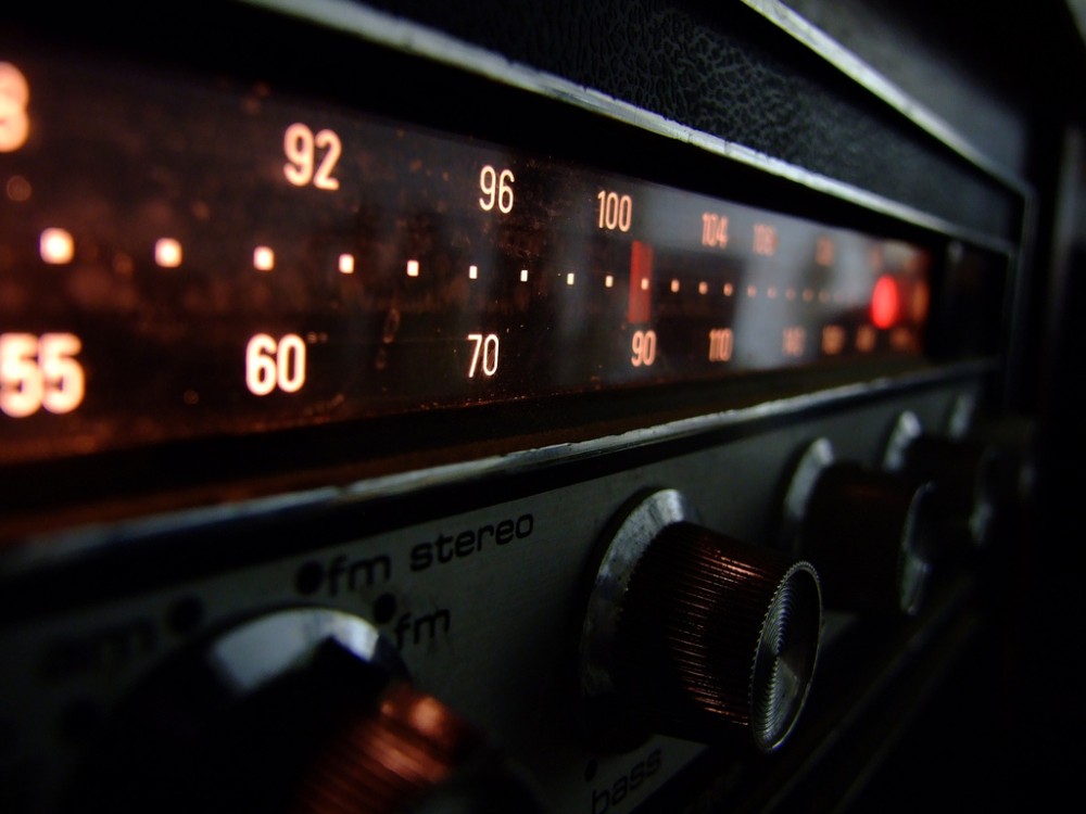 Brasil passa a marca de 1.160 migrantes AM-FM ativas no dial FM neste começo de julho