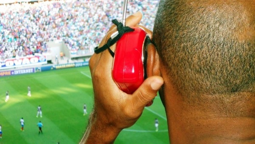 SindiRádio esclarece sobre uso de rádio portátil em estádios de futebol