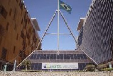 ANATEL FECHA RÁDIO PIRATA QUE INTERFERIA EM POUSOS NO GALEÃO