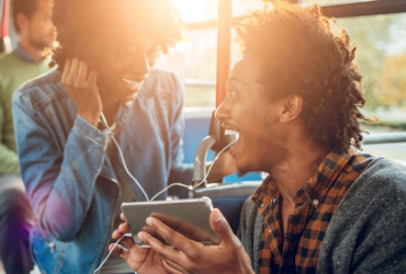 Rádio, vivo e atual 