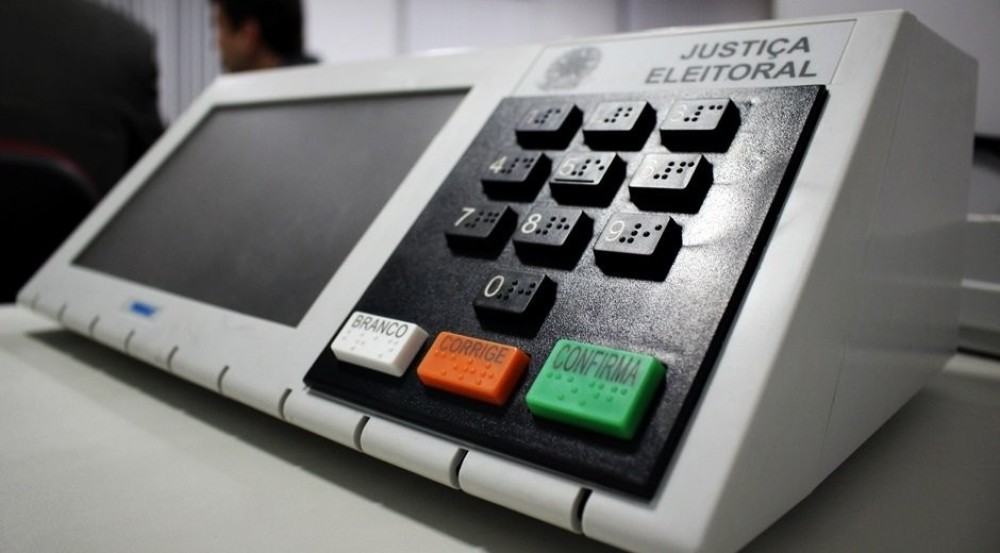 PROJETO DE LEI PRETENDE EXTINGUIR PROPAGANDA POLÍTICA GRATUITA NO RÁDIO E NA TV