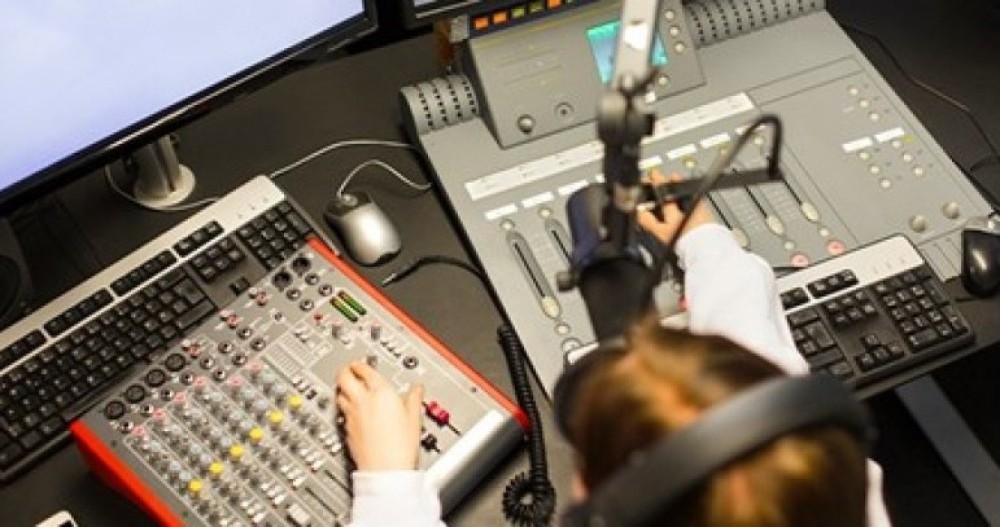 Edison Research faz um balanço das principais descobertas sobre rádio e áudio em 2023