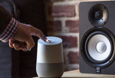 Reino Unido: 94% dos usuários de smart speakers ouvem rádio ao vivo, diz Rajar