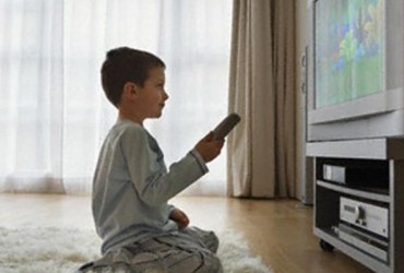 UNIÃO DEVE ATUAR PARA QUE EMISSORAS DE RÁDIO E TV NÃO AUMENTEM VOLUME DO ÁUDIO NOS INTERVALOS COMERCIAIS